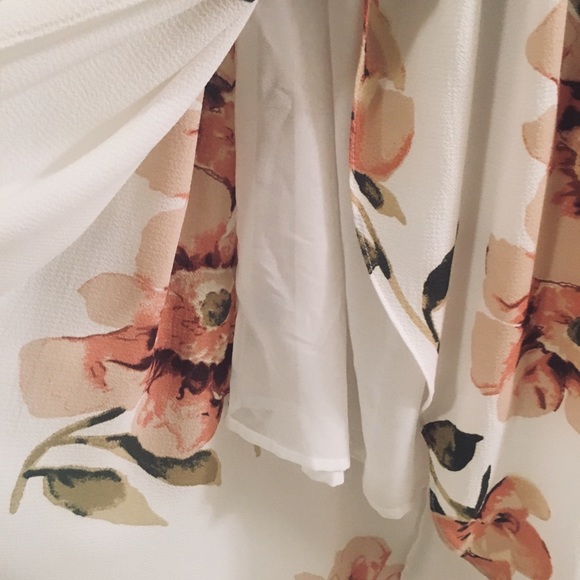 Floral Off The Shoulder High-Lo Summer Dress - Picture 3 of 3